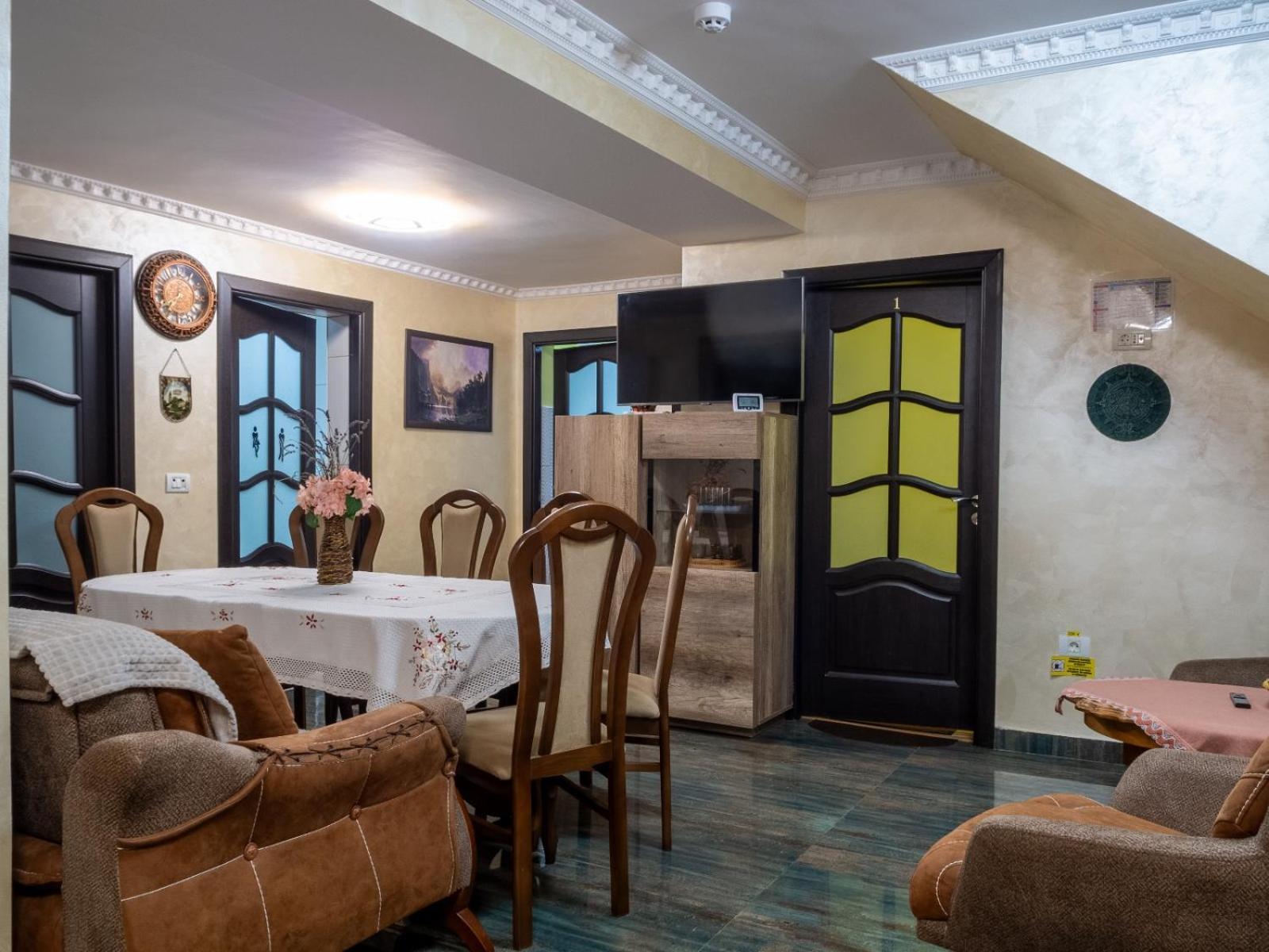 Casa Nicolas Буштені Екстер'єр фото
